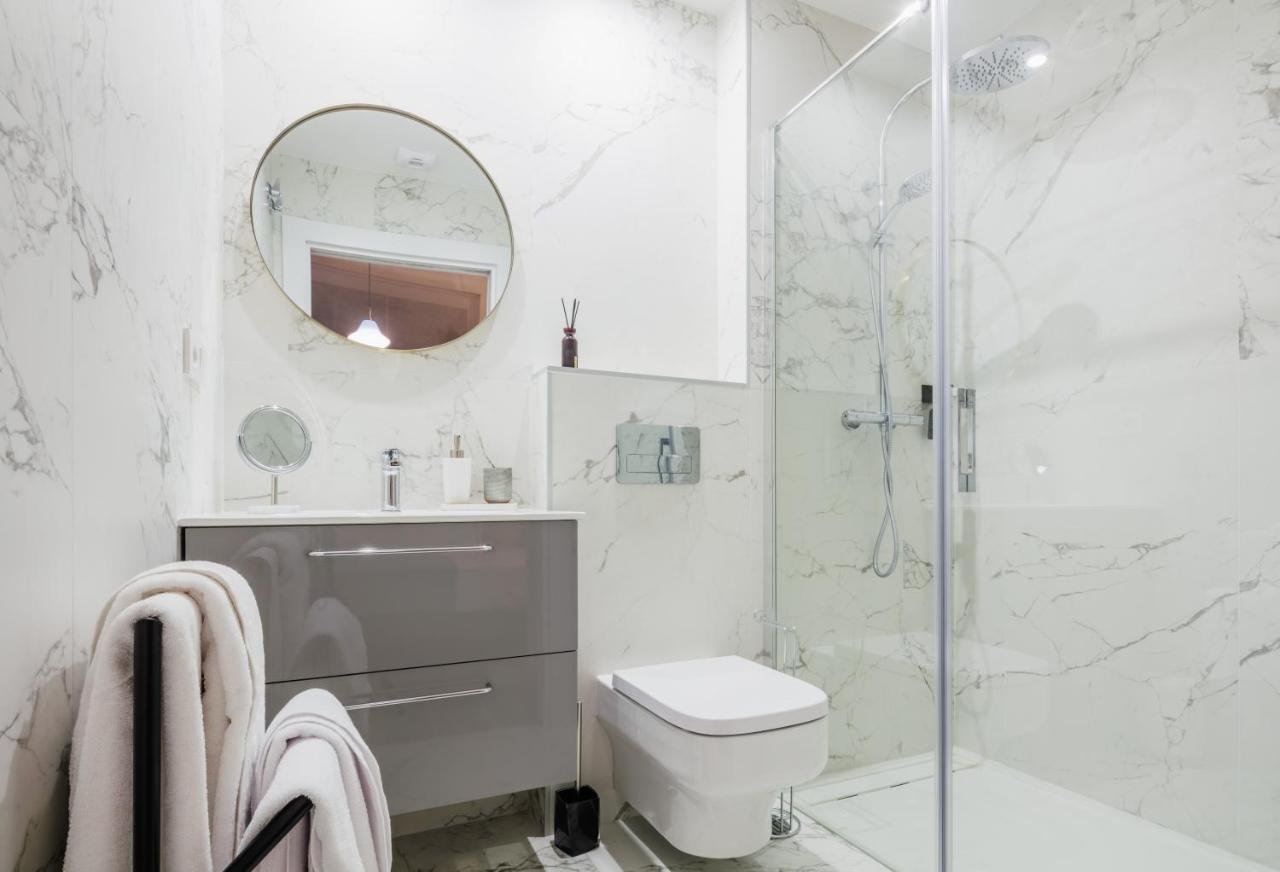 Apartamentos La Xiuca Playa Gijon Bagian luar foto